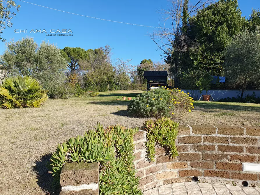 Immagine 30 di Casa indipendente in vendita  in Località Roncosambaccio a Fano