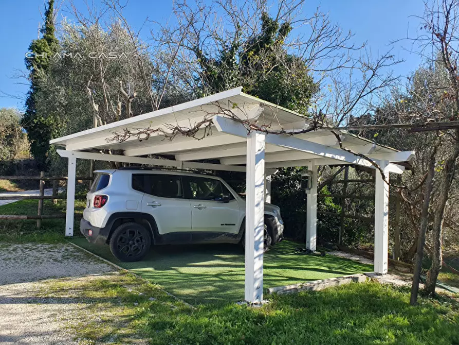 Immagine 35 di Casa indipendente in vendita  in Località Roncosambaccio a Fano