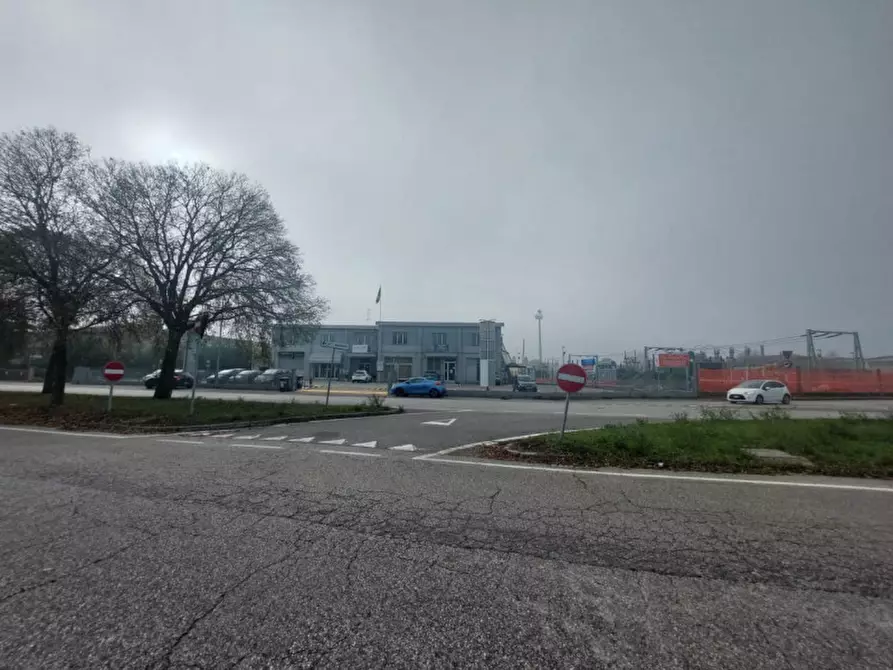 Immagine 8 di Capannone industriale in vendita  in Via Veneziani, 44124 Ferrara FE, Italia a Ferrara