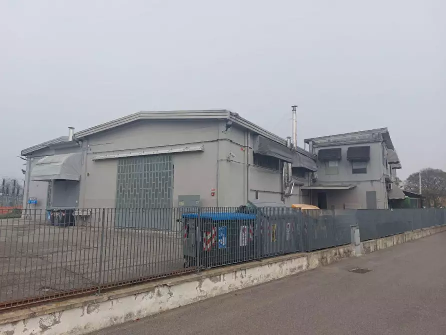 Immagine 10 di Capannone industriale in vendita  in Via Veneziani, 44124 Ferrara FE, Italia a Ferrara