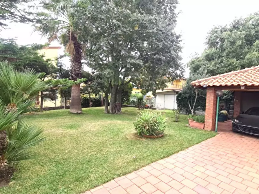 Immagine 6 di Villa in vendita  in Via Volturno a Mascalucia