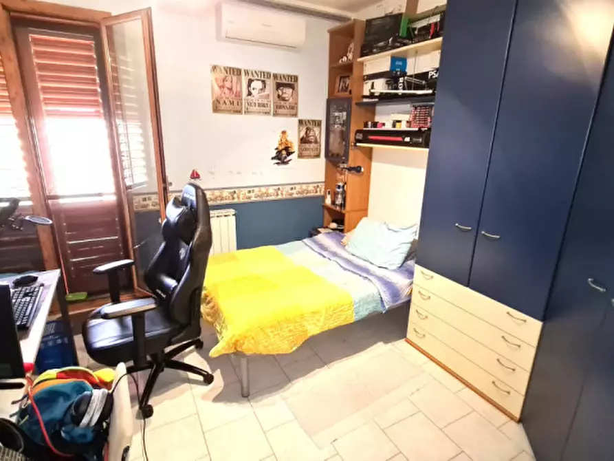 Immagine 22 di Villa in vendita  in Via Volturno a Mascalucia