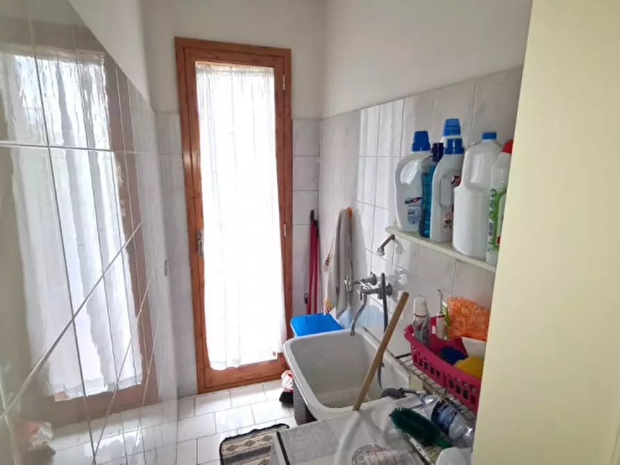 Immagine 23 di Villa in vendita  in Via Volturno a Mascalucia