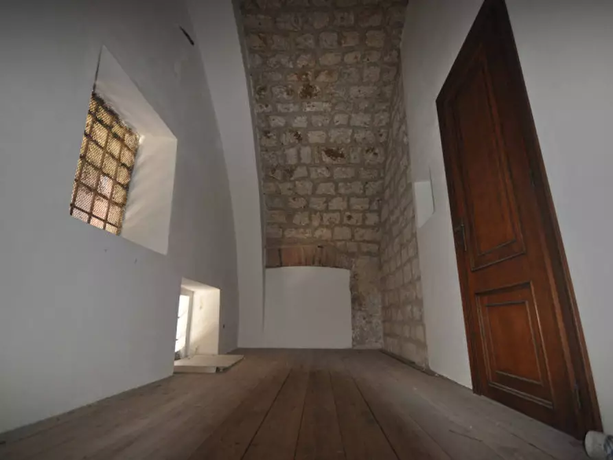 Immagine 9 di Negozio in affitto  in Via Terenzio Varrone, 146 a Rieti