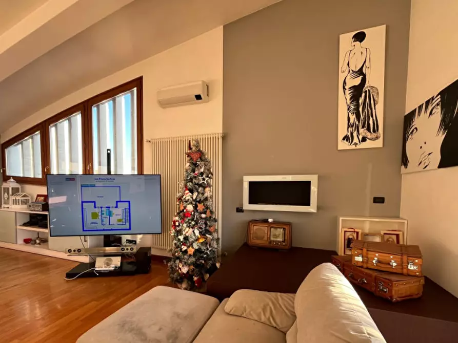 Immagine 14 di Attico in vendita  in Viale Verona a Vicenza