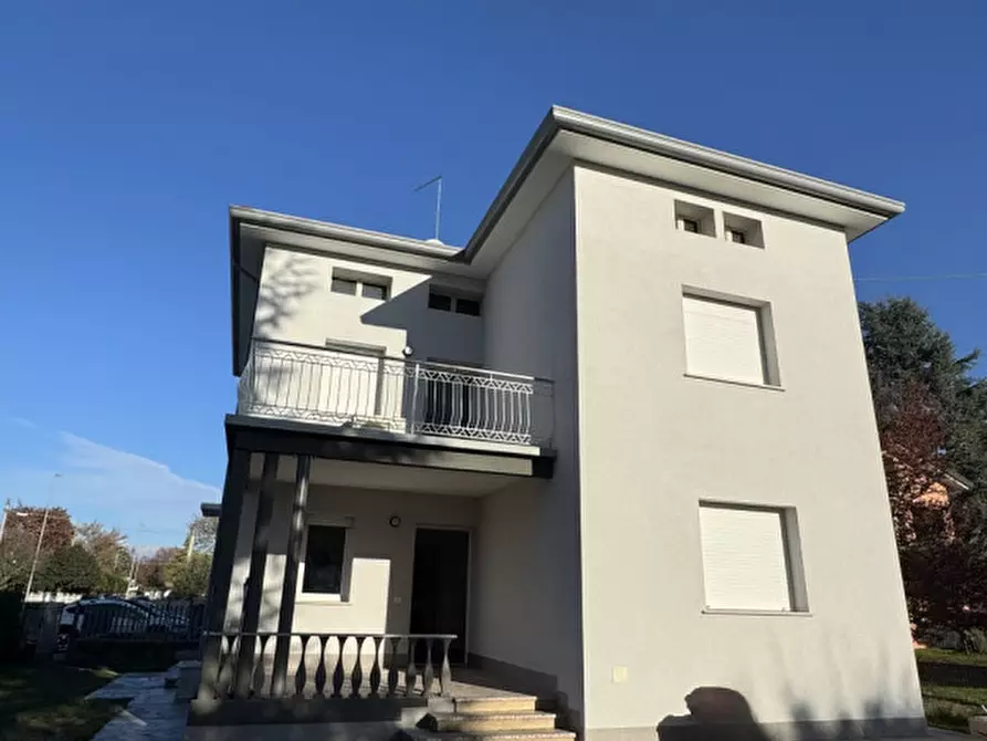 Immagine 1 di Casa indipendente in affitto  in Via Stradelle a Cordenons