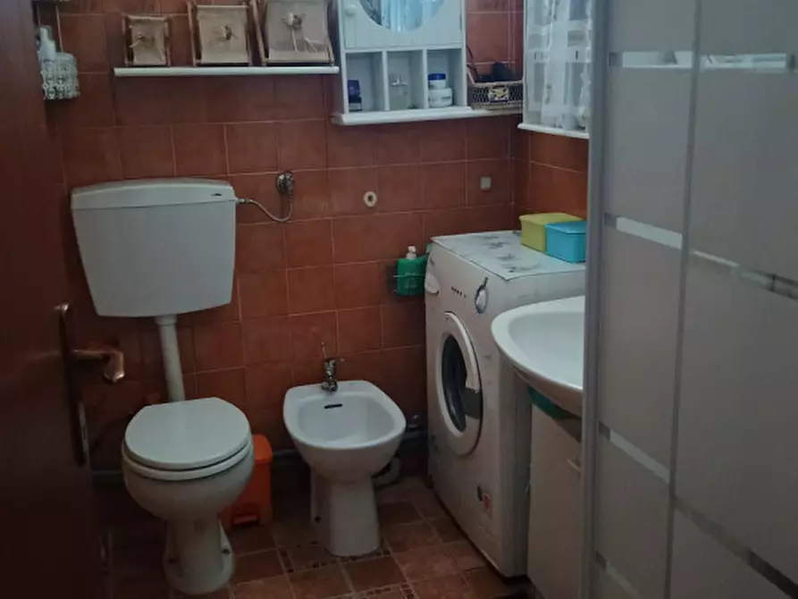 Immagine 8 di Appartamento in vendita  a Fano