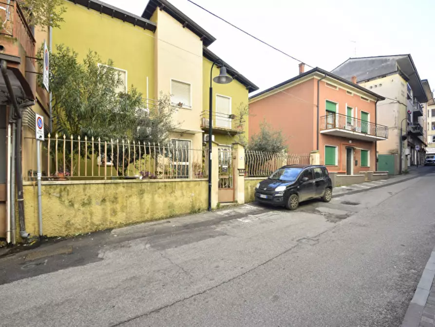 Immagine 1 di Villetta a schiera in vendita  in vicolo padri 9 a Bussolengo