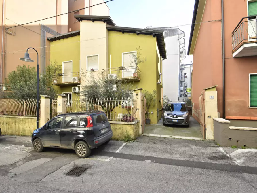 Immagine 3 di Villetta a schiera in vendita  in vicolo padri 9 a Bussolengo