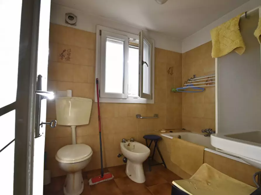 Immagine 18 di Villetta a schiera in vendita  in vicolo padri 9 a Bussolengo