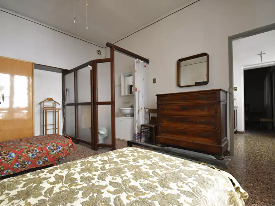 Immagine 23 di Villetta a schiera in vendita  in vicolo padri 9 a Bussolengo