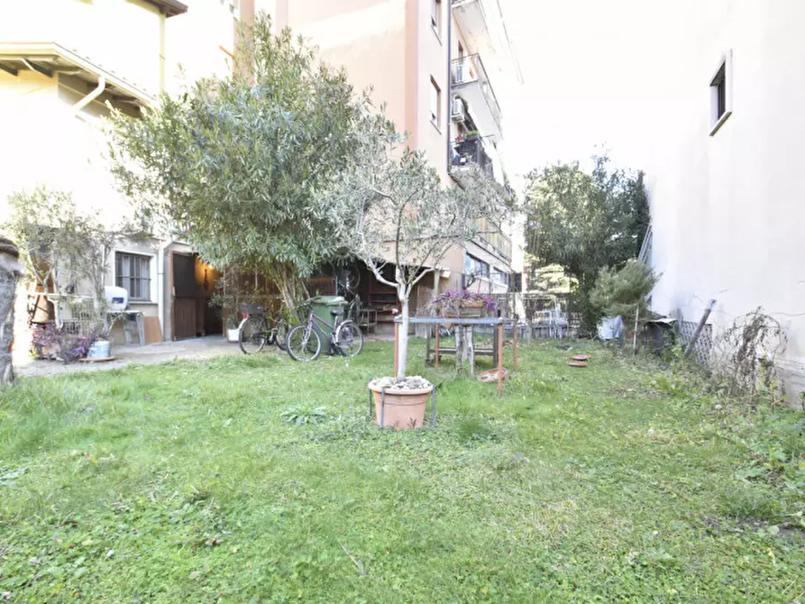 Immagine 42 di Villetta a schiera in vendita  in vicolo padri 9 a Bussolengo