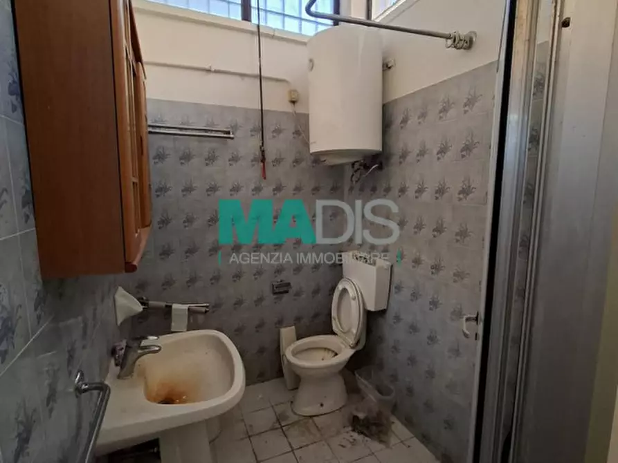 Immagine 14 di Magazzino in vendita  in Via dell'Alloro a Prato