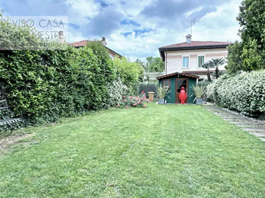 Immagine 3 di Casa bifamiliare in vendita  in Via Domenico Federici 3 a Treviso