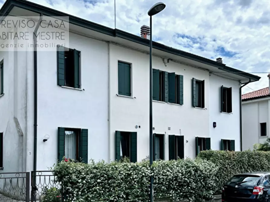Immagine 4 di Casa bifamiliare in vendita  in Via Domenico Federici 3 a Treviso