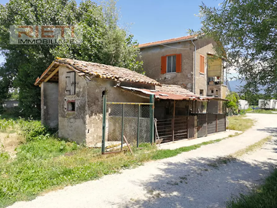 Immagine 2 di Rustico / casale in vendita  in Via Montisola, 69 a Contigliano