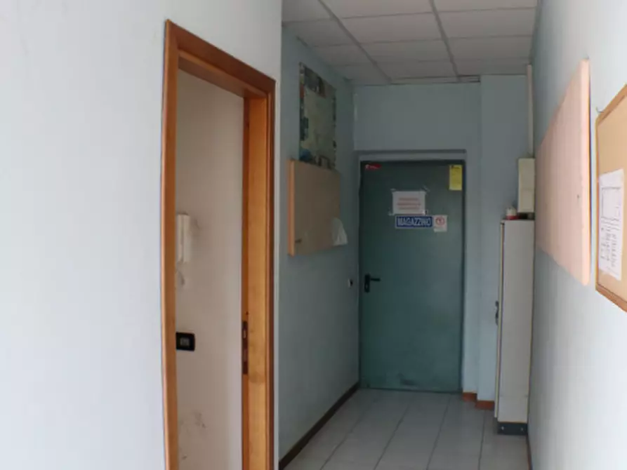 Immagine 14 di Capannone industriale in affitto  in Traversa Prima di Via Benito Graziani a Rieti