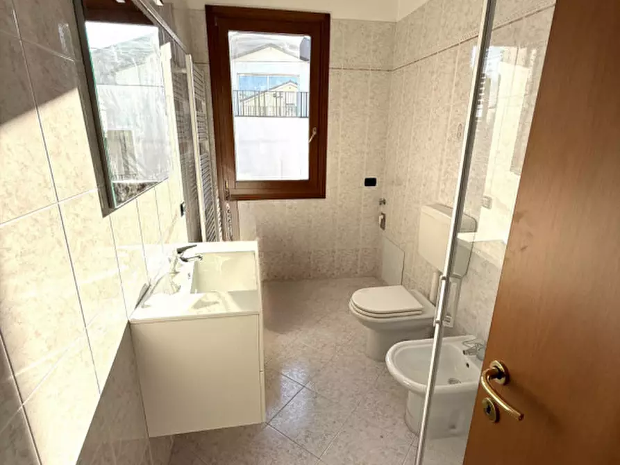 Immagine 14 di Appartamento in affitto  in Via Legrenzi a Montebelluna