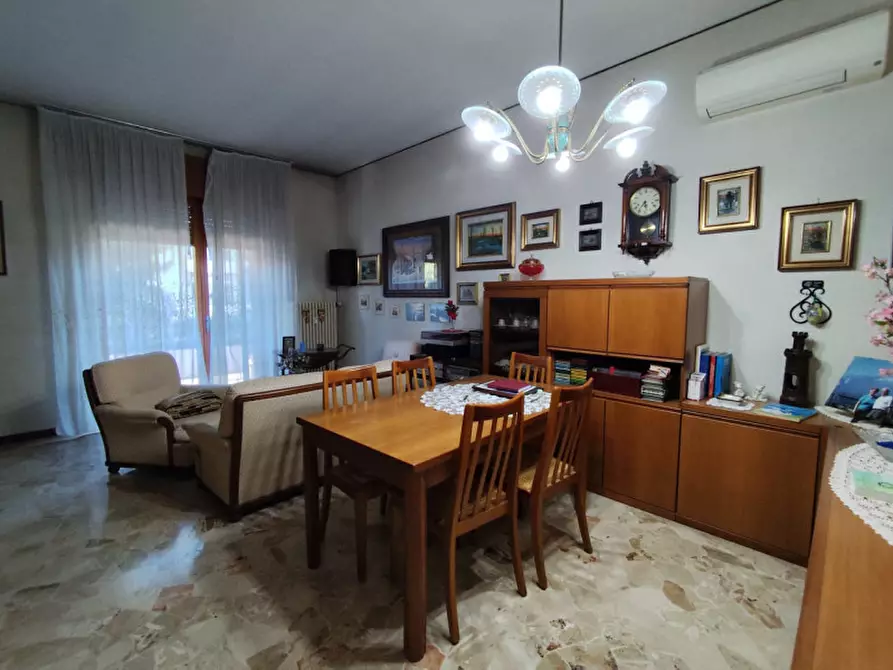 Immagine 12 di Appartamento in vendita  a Vicenza