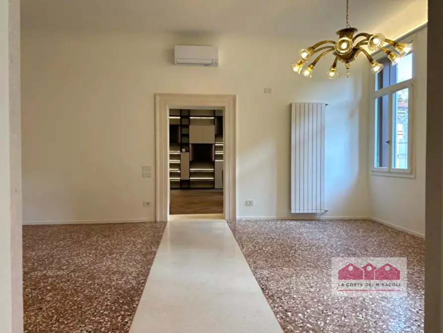 Immagine 11 di Appartamento in vendita  in Contra' Giuseppe Garibaldi a Vicenza