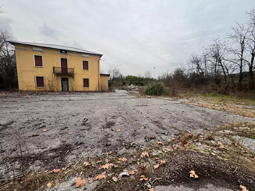 Immagine 3 di Terreno in vendita  in Via delle Bettole 45 a Brescia