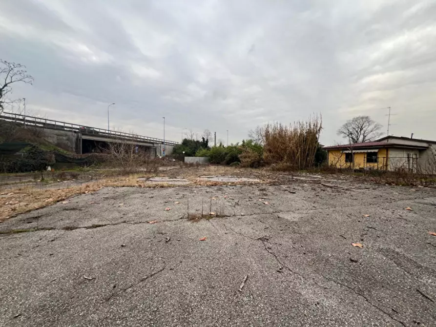 Immagine 19 di Terreno in vendita  in Via delle Bettole 45 a Brescia