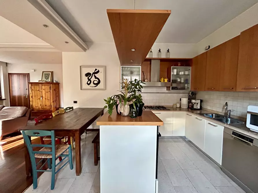 Immagine 2 di Appartamento in vendita  in via sergio failoni7 a Verona