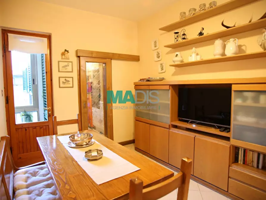 Immagine 1 di Appartamento in vendita  in via garilgiano a Prato