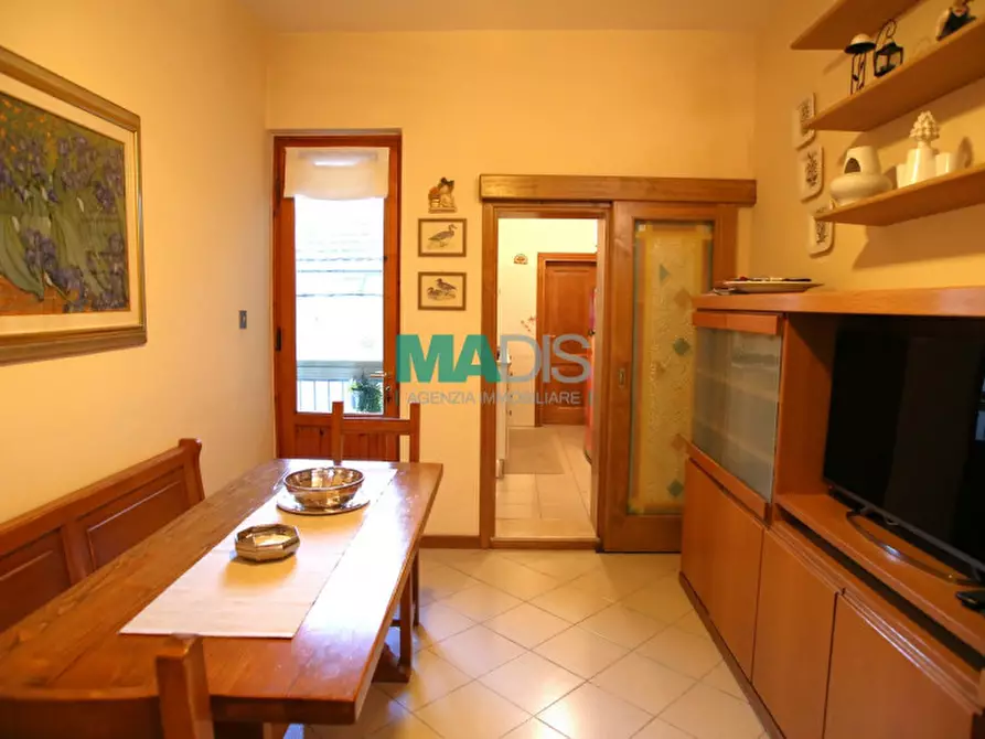 Immagine 5 di Appartamento in vendita  in via garilgiano a Prato