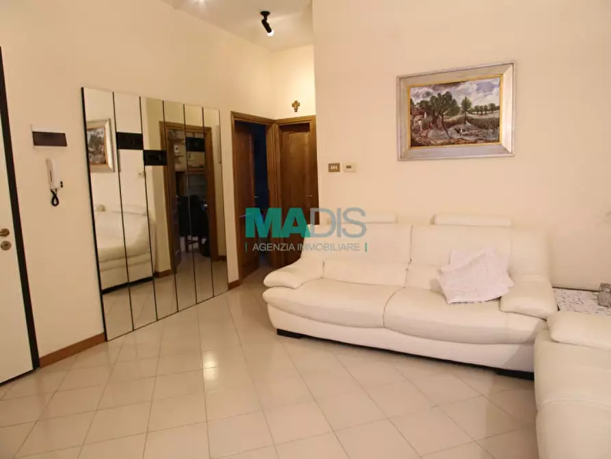 Immagine 7 di Appartamento in vendita  in via garilgiano a Prato