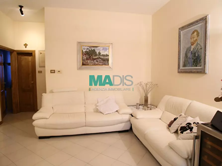 Immagine 25 di Appartamento in vendita  in via garilgiano a Prato