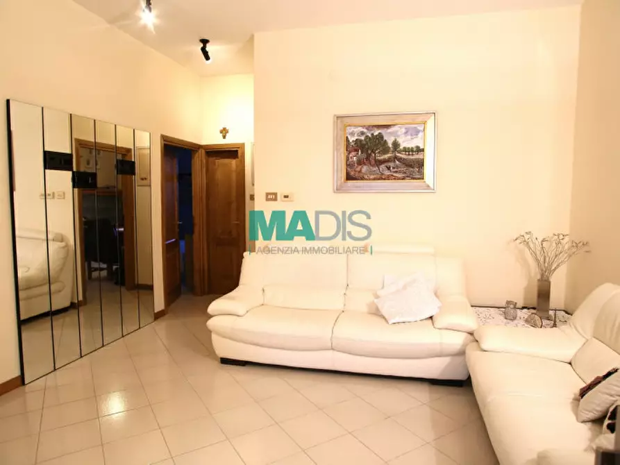 Immagine 27 di Appartamento in vendita  in via garilgiano a Prato