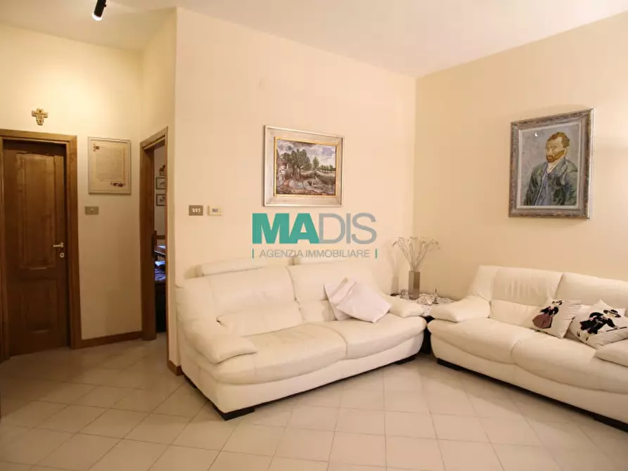 Immagine 31 di Appartamento in vendita  in via garilgiano a Prato