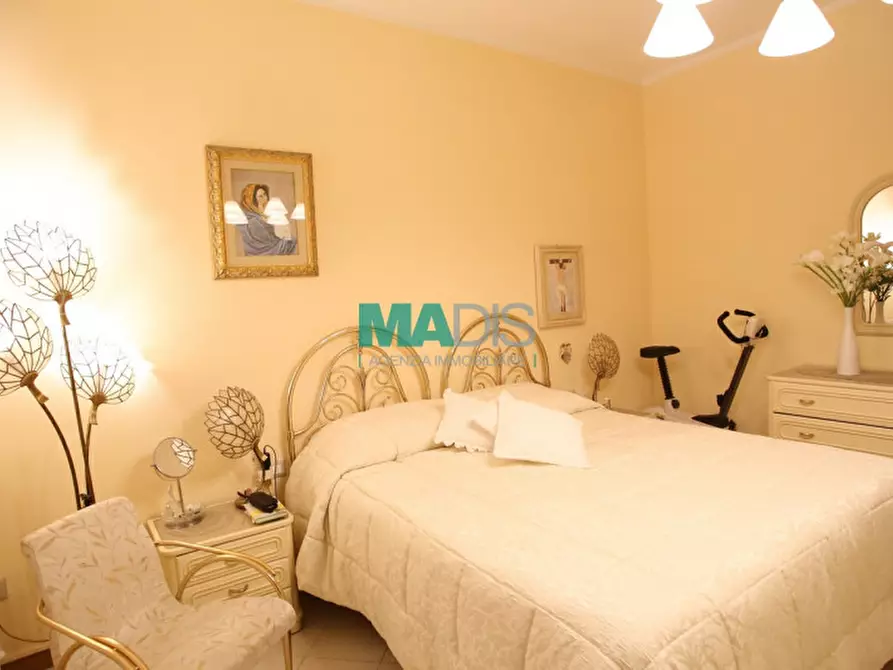 Immagine 41 di Appartamento in vendita  in via garilgiano a Prato