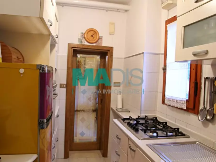 Immagine 56 di Appartamento in vendita  in via garilgiano a Prato