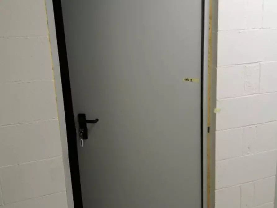 Immagine 3 di Magazzino in vendita  in Via del Mas, 35 a Brugnera