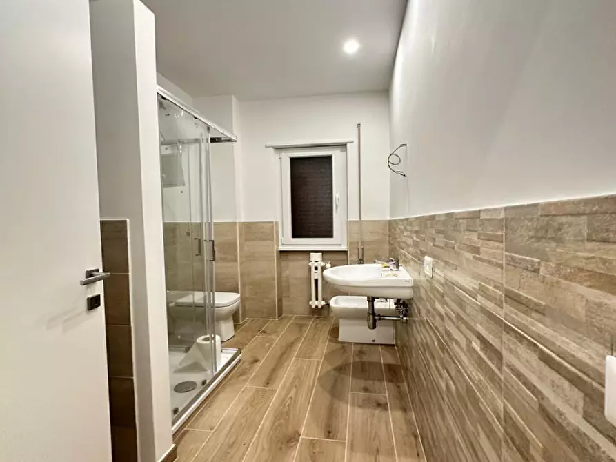 Immagine 9 di Appartamento in affitto  in Via dei Radiotelegrafisti a Roma