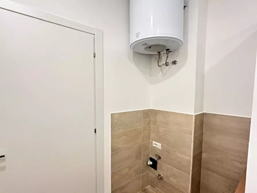 Immagine 10 di Appartamento in affitto  in Via dei Radiotelegrafisti a Roma