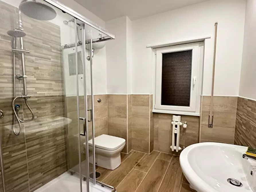 Immagine 11 di Appartamento in affitto  in Via dei Radiotelegrafisti a Roma