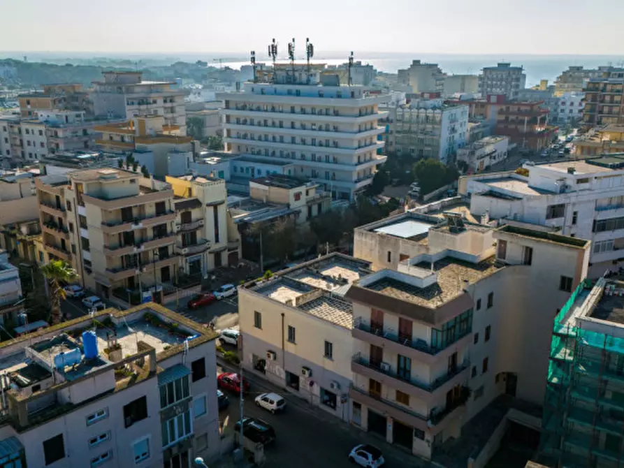 Immagine 1 di Negozio in affitto  in Via Lecce angolo via XX Settembre a Gallipoli