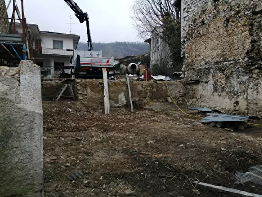 Immagine 2 di Terreno in vendita  in Via Cansiglio, 20 a Caneva