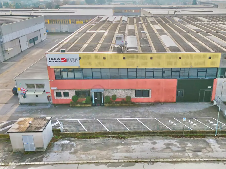 Immagine 1 di Capannone industriale in vendita  a Montecchio Maggiore