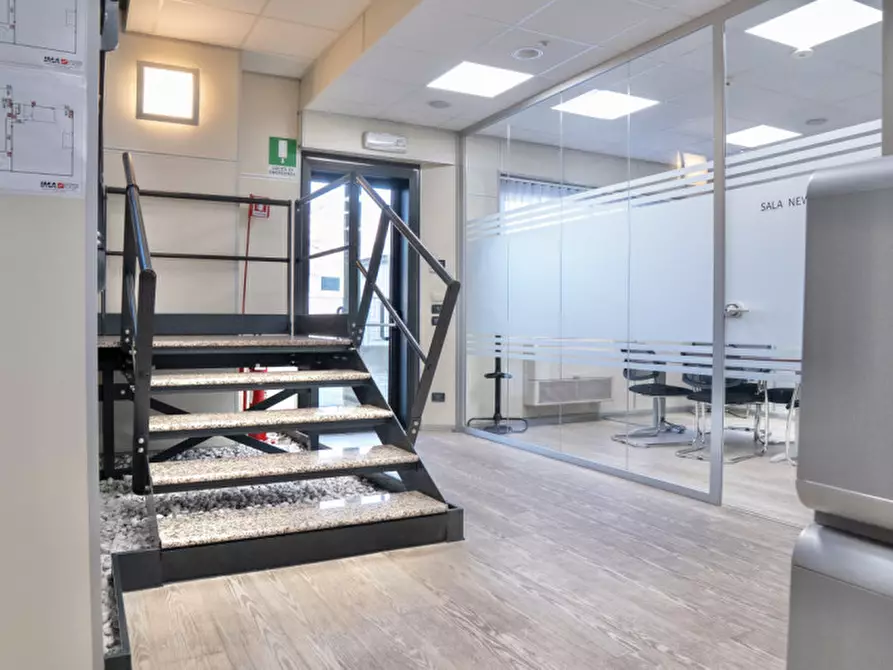 Immagine 12 di Capannone industriale in vendita  a Montecchio Maggiore