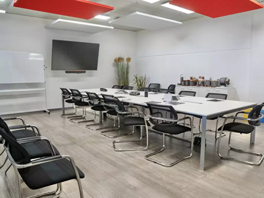 Immagine 15 di Capannone industriale in vendita  a Montecchio Maggiore