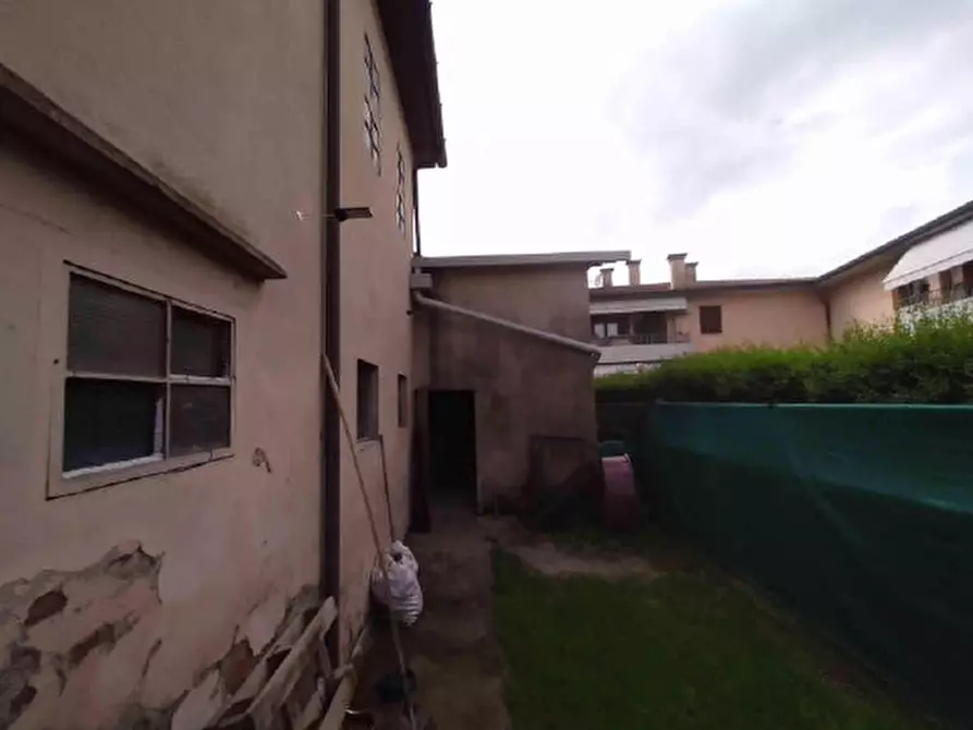 Immagine 10 di Magazzino in vendita  in Via Monsignor Candido Breda, 10 a Paese