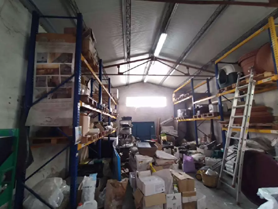 Immagine 14 di Magazzino in vendita  in Via Monsignor Candido Breda, 10 a Paese