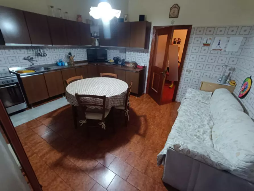 Immagine 3 di Appartamento in vendita  in via avvocato enrico de nicola, 1 a Trani