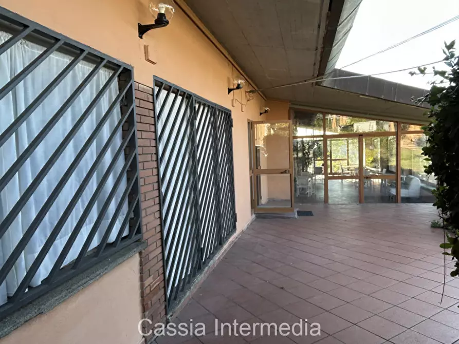 Immagine 3 di Attività commerciale in affitto  in Via Roma 82 a Formello