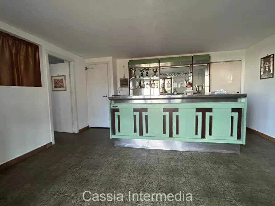 Immagine 5 di Attività commerciale in affitto  in Via Roma 82 a Formello