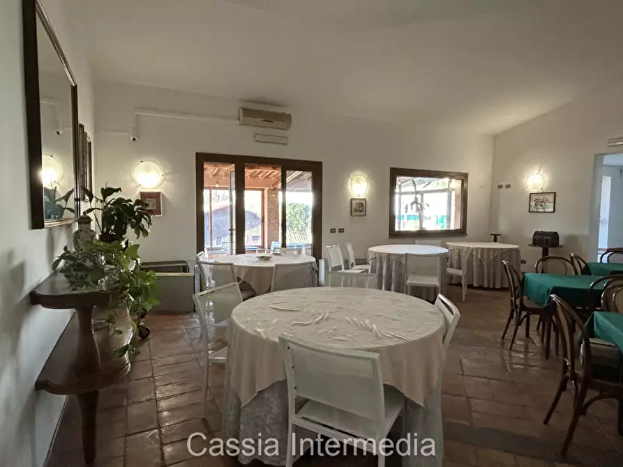 Immagine 11 di Attività commerciale in affitto  in Via Roma 82 a Formello